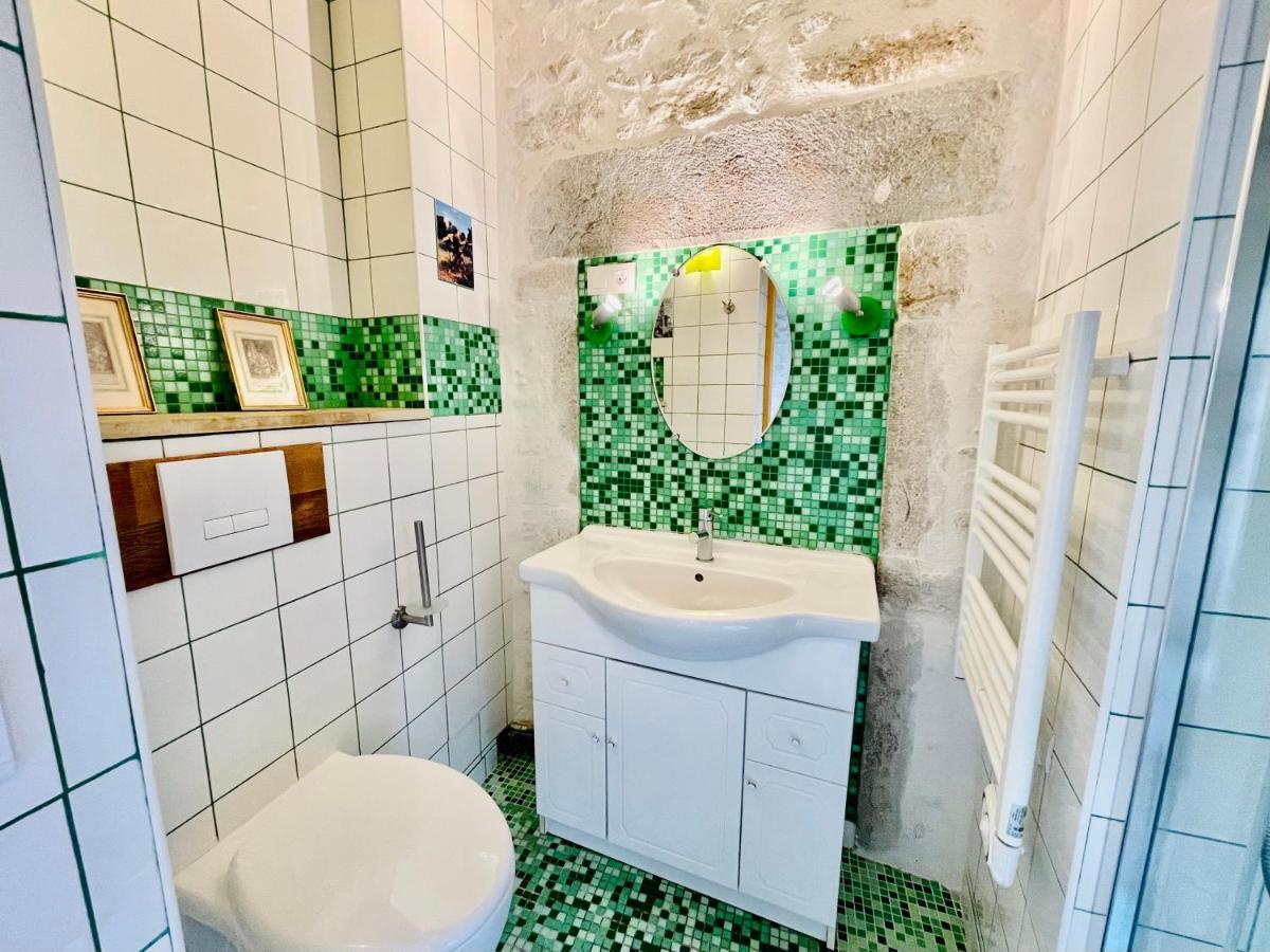 Manoir Saint-Pierre Bed & Breakfast Villersexel ภายนอก รูปภาพ