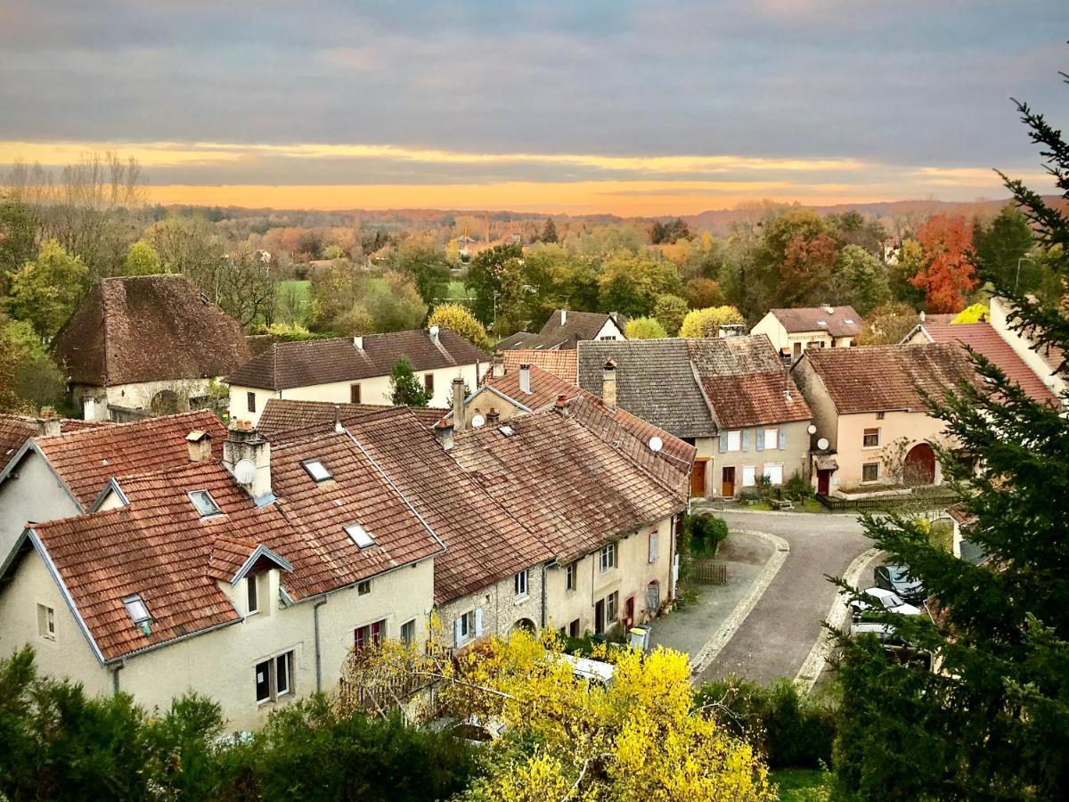 Manoir Saint-Pierre Bed & Breakfast Villersexel ภายนอก รูปภาพ