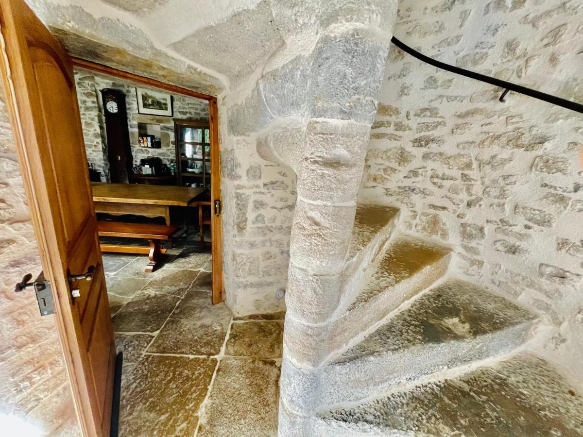 Manoir Saint-Pierre Bed & Breakfast Villersexel ภายนอก รูปภาพ