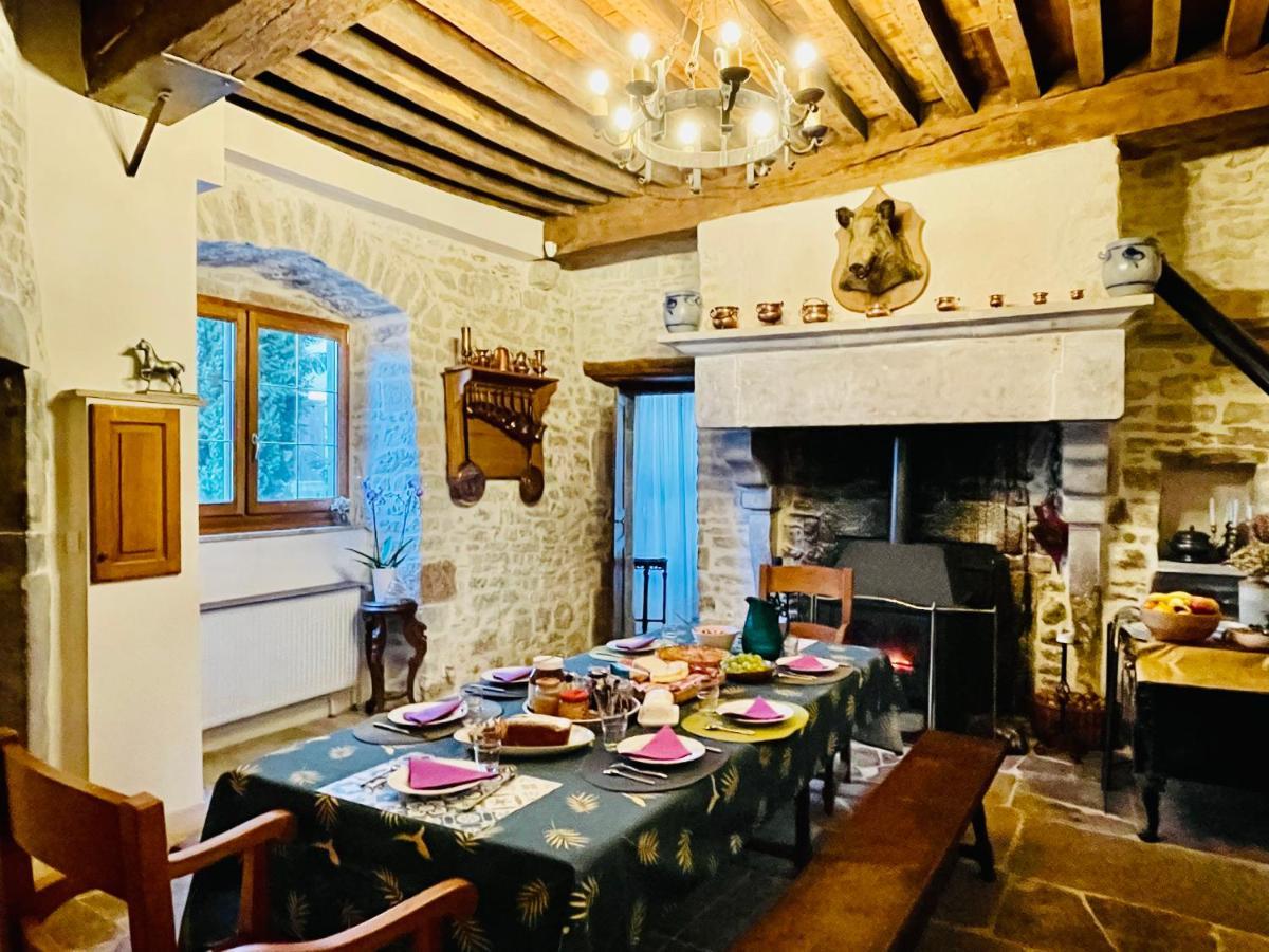 Manoir Saint-Pierre Bed & Breakfast Villersexel ภายนอก รูปภาพ