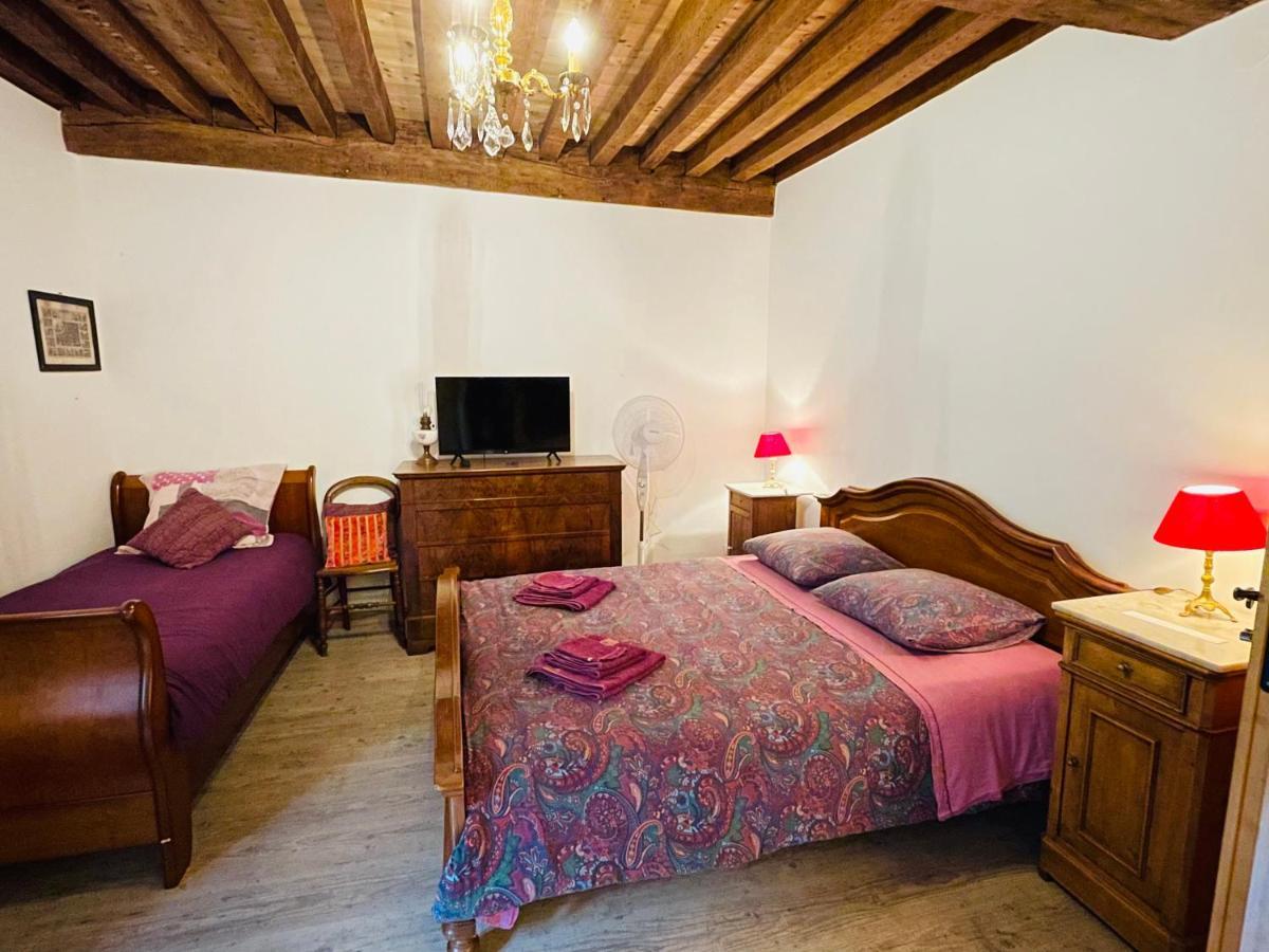 Manoir Saint-Pierre Bed & Breakfast Villersexel ภายนอก รูปภาพ