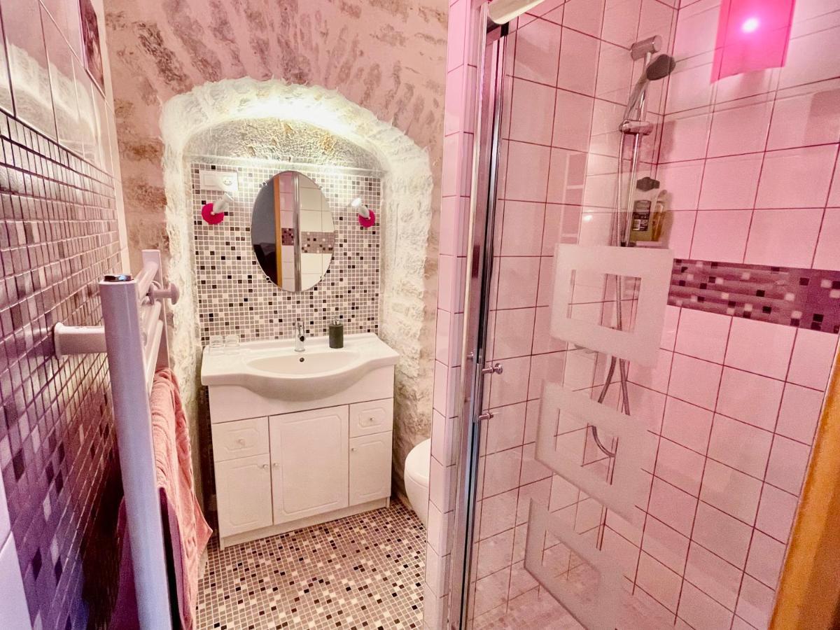 Manoir Saint-Pierre Bed & Breakfast Villersexel ภายนอก รูปภาพ