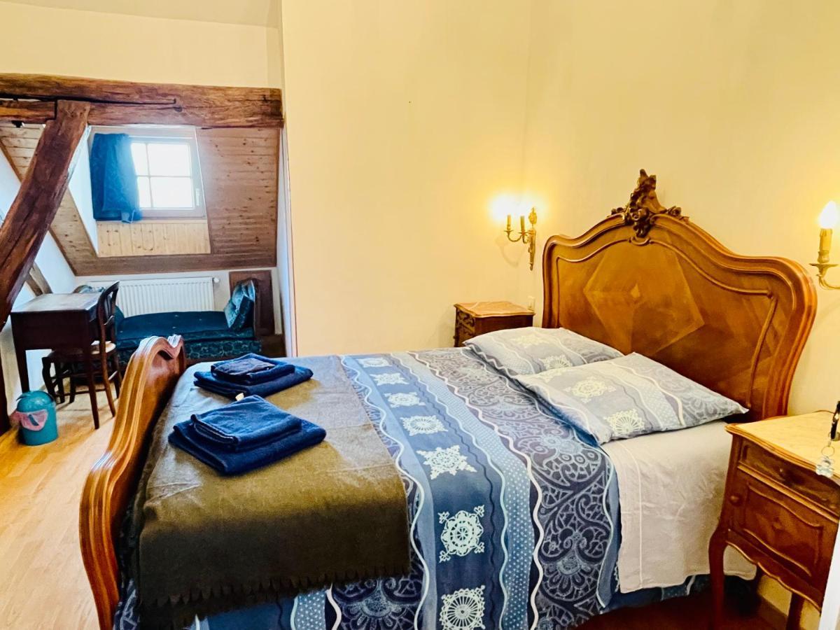 Manoir Saint-Pierre Bed & Breakfast Villersexel ภายนอก รูปภาพ