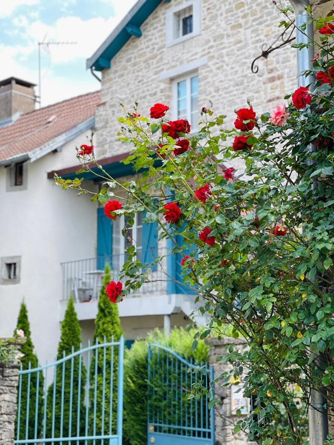 Manoir Saint-Pierre Bed & Breakfast Villersexel ภายนอก รูปภาพ