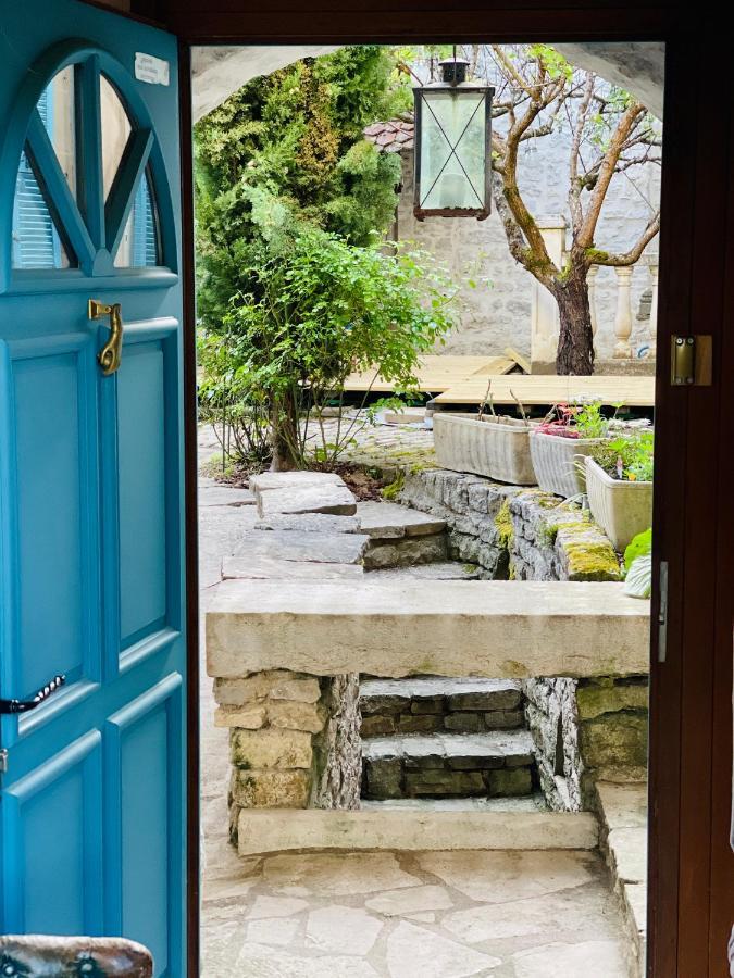 Manoir Saint-Pierre Bed & Breakfast Villersexel ภายนอก รูปภาพ